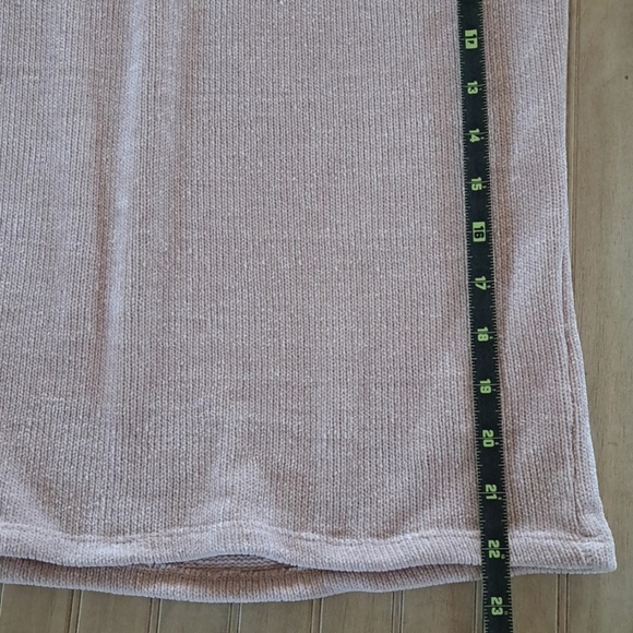 Express Mock Neck Ruched Puffed Sleeves Pullover Knit Baby Pink Sweater - Picture 8 of 9